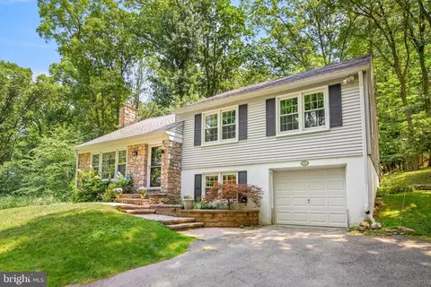 749 Old Eagle School Rd, Wayne, PA 19087 photo 2