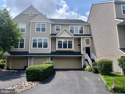 435 Lake George Cir, West Chester, PA 19382