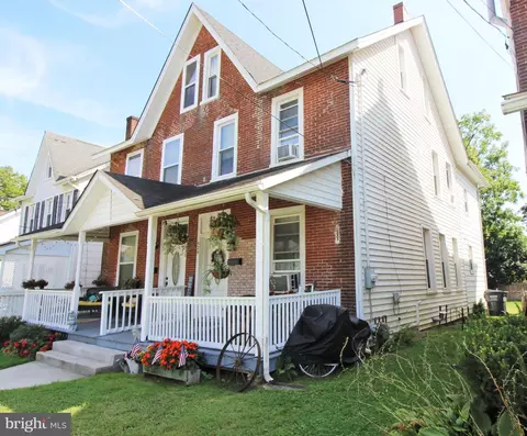 628 Broad St, Oxford, PA 19363