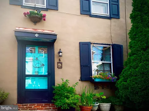 405 W Market St, West Chester, PA 19382