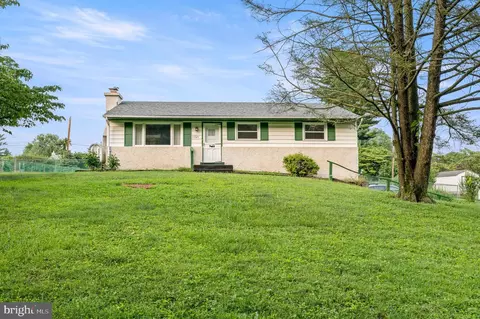 1321 Circle Dr, Downingtown, PA 19335