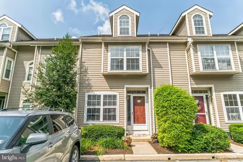 703 Cheswold Ct, Chesterbrook, PA 19087