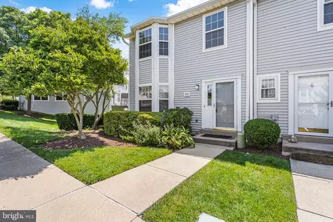 305 Huntington Ct #61, West Chester, PA 19380