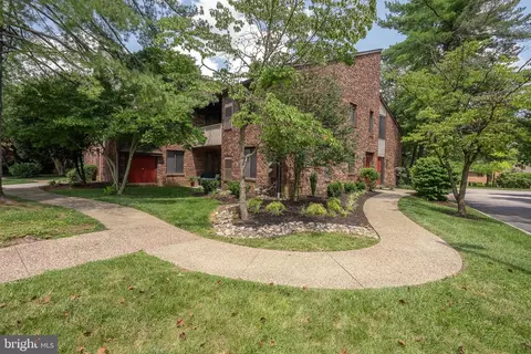103 Mountainview Dr, Chesterbrook, PA 19087