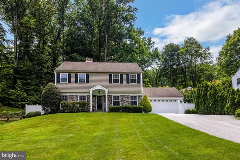 584 Upper Weadley Rd, Wayne, PA 19087
