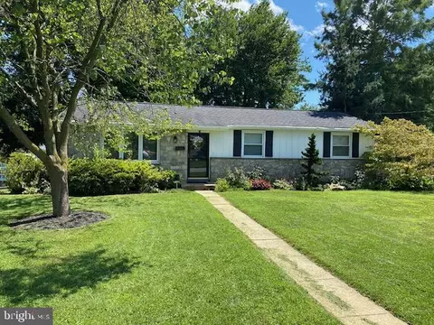 802 5th Ave, Parkesburg, PA 19365