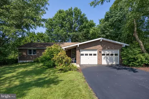 398 Ellis Woods Rd, Pottstown, PA 19465