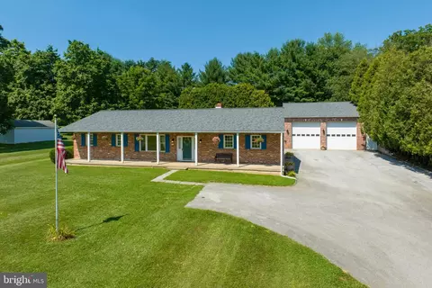 135 Baker Rd, Cochranville, PA 19330