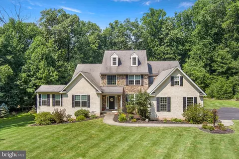 2715 Chestnut Hill Rd, Pottstown, PA 19465