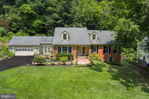 746 Mancill Rd, Wayne, PA 19087