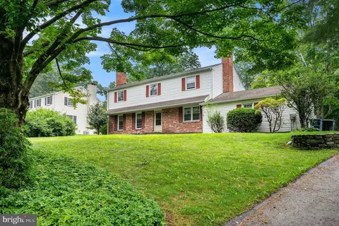 213 Lenape Dr, Berwyn, PA 19312