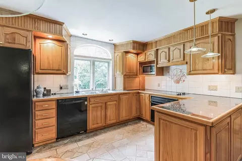 596 Park Ridge Dr, Wayne, PA 19087 photo 12