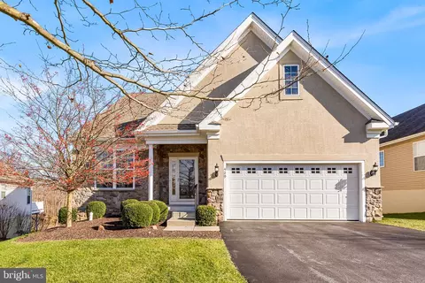 429 Lockport Ln, Coatesville, PA 19320