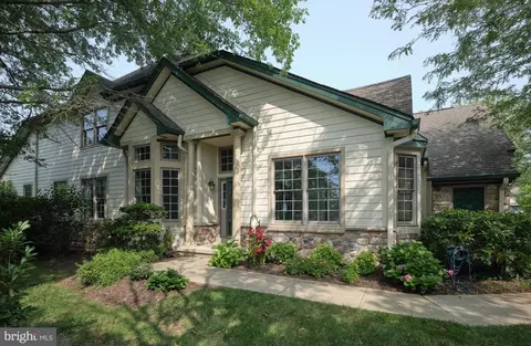 1746 Yardley Dr, West Chester, PA 19380