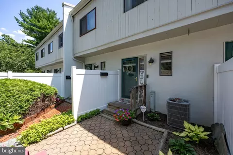 671 Summit House, West Chester, PA 19382