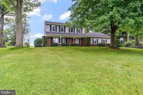 1180 Foxview Rd, Pottstown, PA 19465