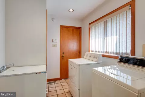679 Thomas Jefferson Rd, Wayne, PA 19087 photo 28