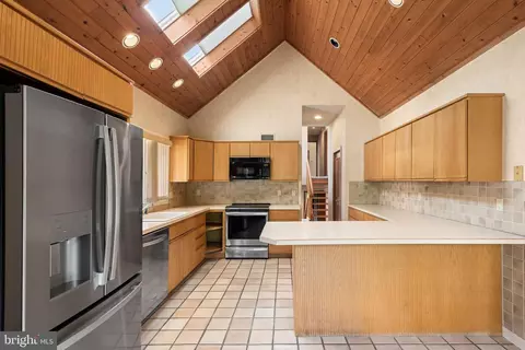 679 Thomas Jefferson Rd, Wayne, PA 19087 photo 15