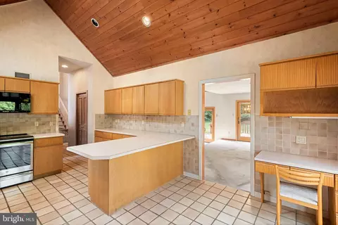 679 Thomas Jefferson Rd, Wayne, PA 19087 photo 16