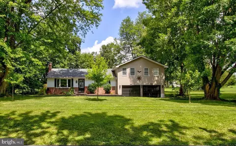 220 Creamery Rd, Coatesville, PA 19320