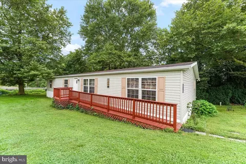 14 Creekside Dr, West Grove, PA 19390