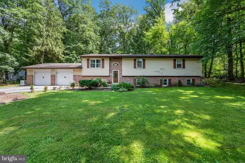 108 Northwood Dr, Coatesville, PA 19320