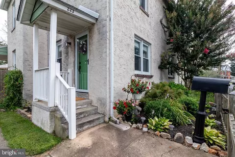 223 Mary St, Downingtown, PA 19335
