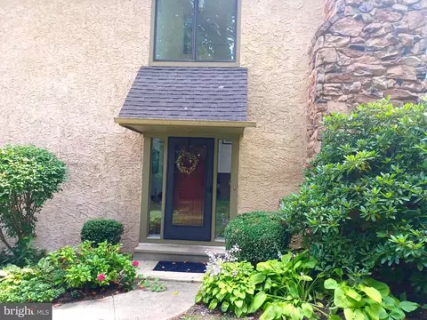 429 Lynetree Dr, West Chester, PA 19380