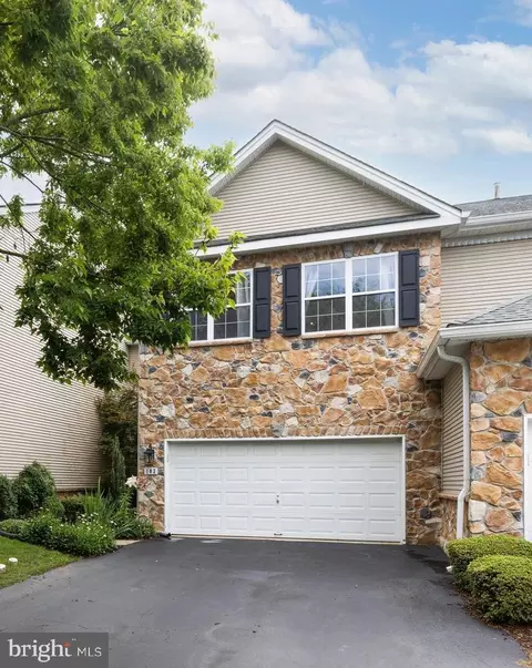 103 Huntteam Ln, West Chester, PA 19382