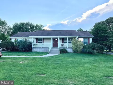 24 Nottingham Dr, Nottingham, PA 19362