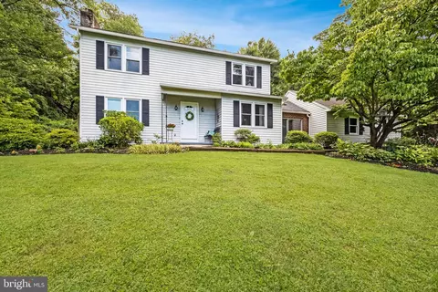 213 Longwood Rd, Kennett Square, PA 19348