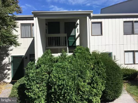 225 Summit House, West Chester, PA 19382