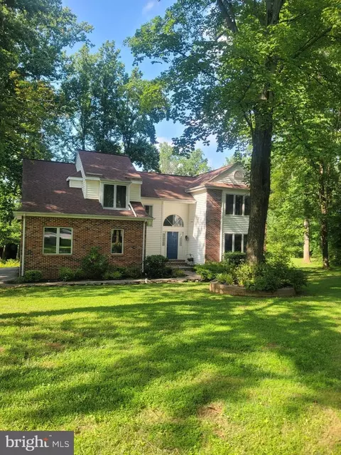 223 Pine Valley Dr, Coatesville, PA 19320