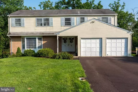 1141 Grandview Cir, Pottstown, PA 19465