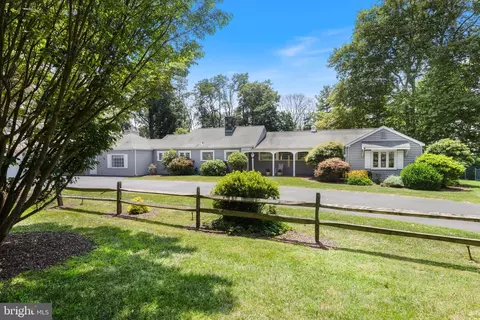 852 S New S, West Chester, PA 19382