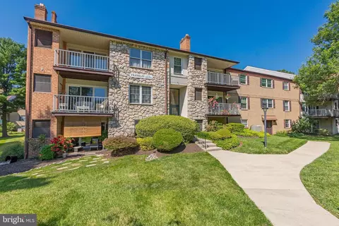 137 Drummers Ln, Wayne, PA 19087 photo 2