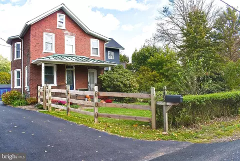 409 S Wall St, Spring City, PA 19475