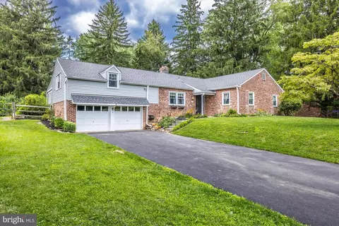 715 Monument Rd, Malvern, PA 19355