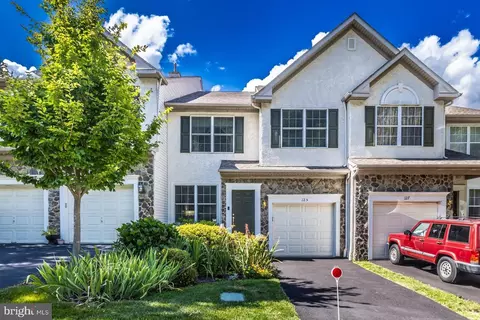 125 Turnhill Ct, West Chester, PA 19380