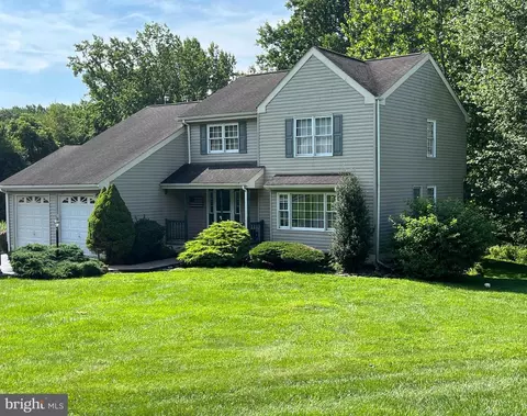 50 Glenlee Ln, East Fallowfield Township, PA 19320