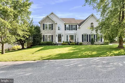 433 Dartmouth Ln, West Grove, PA 19390