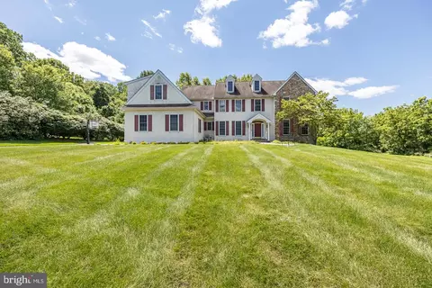 100 Jeffery Ct, Downingtown, PA 19335