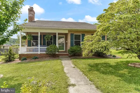 806 Charles St, Coatesville, PA 19320