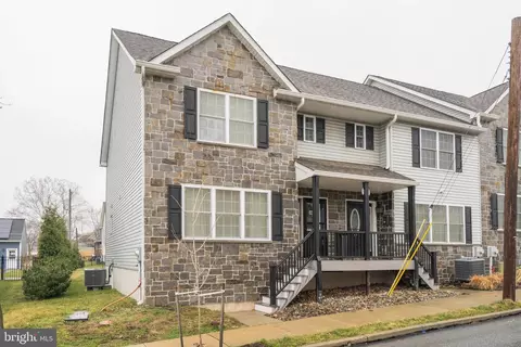 406 Dayton St, Phoenixville, PA 19460