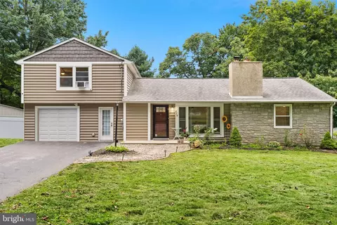 279 Hibernia Rd, Coatesville, PA 19320