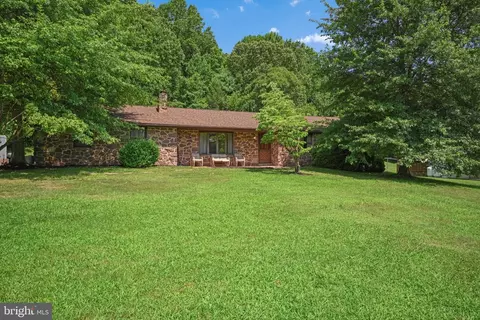 611 Roberta Dr, Pottstown, PA 19465