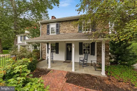 2287 S Valley Rd, Berwyn, PA 19312