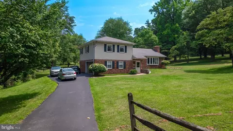 2260 Valley Hill Rd, Malvern, PA 19355