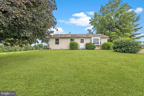 860 Waterway Rd, Oxford, PA 19363