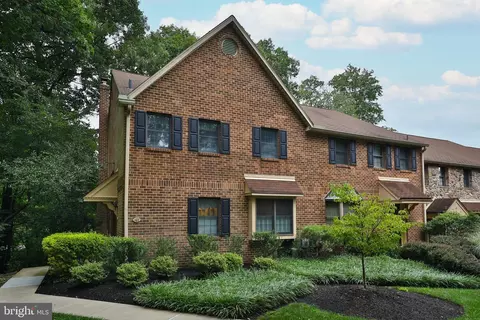 101 Putney Ln, Malvern, PA 19355